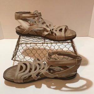 NAOT Size 10 Women’s Sandal